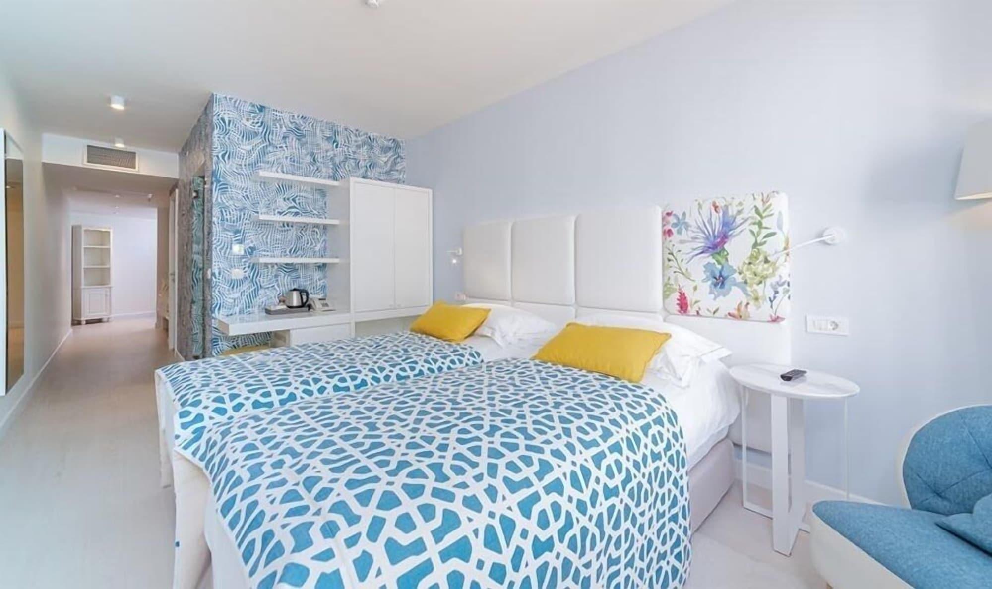 Amadria Park Family Hotel Jakov 시베니크 외부 사진