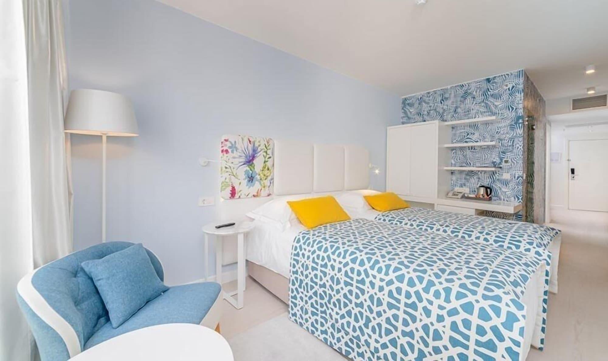 Amadria Park Family Hotel Jakov 시베니크 외부 사진